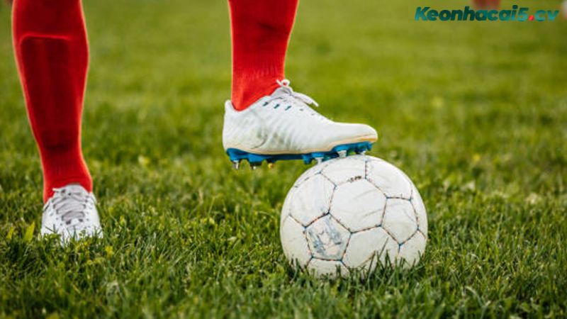 Tham khảo cách chơi kèo giao bóng trước trong bóng đá dễ thắng Tham khảo cách chơi kèo giao bóng trước trong bóng đá dễ thắng